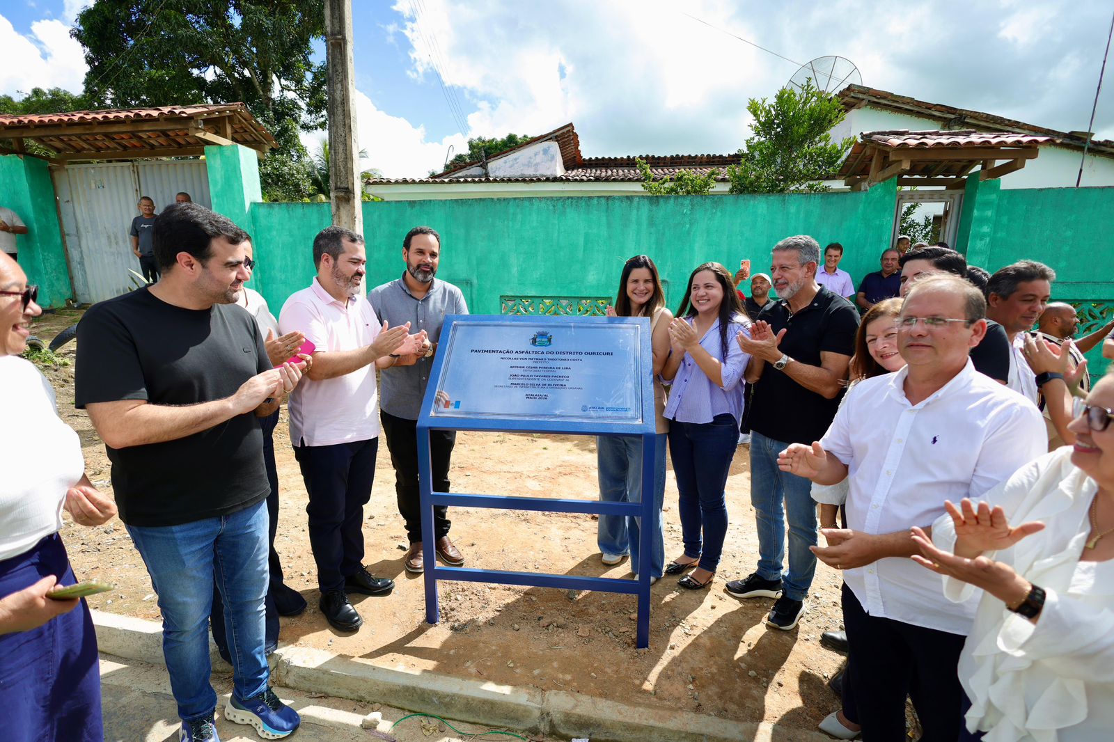 Pavimentação do Povoado Ouricuri marca realização de antigo sonho dos moradores